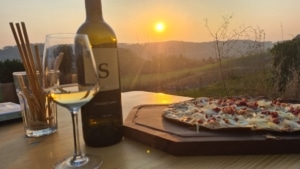 Wein und Flamkuchen Wein und Flamkuchen